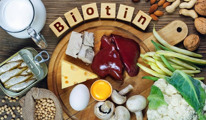 Для чего мужчинам и женщинам нужны БАДы с биотином (витамином В7)?