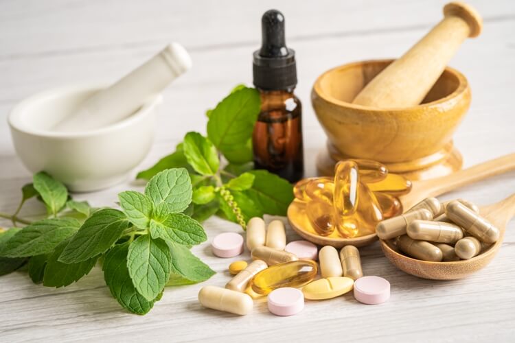 БАДы для женщин 30+: на что обратить внимание для поддержки здоровья и красоты